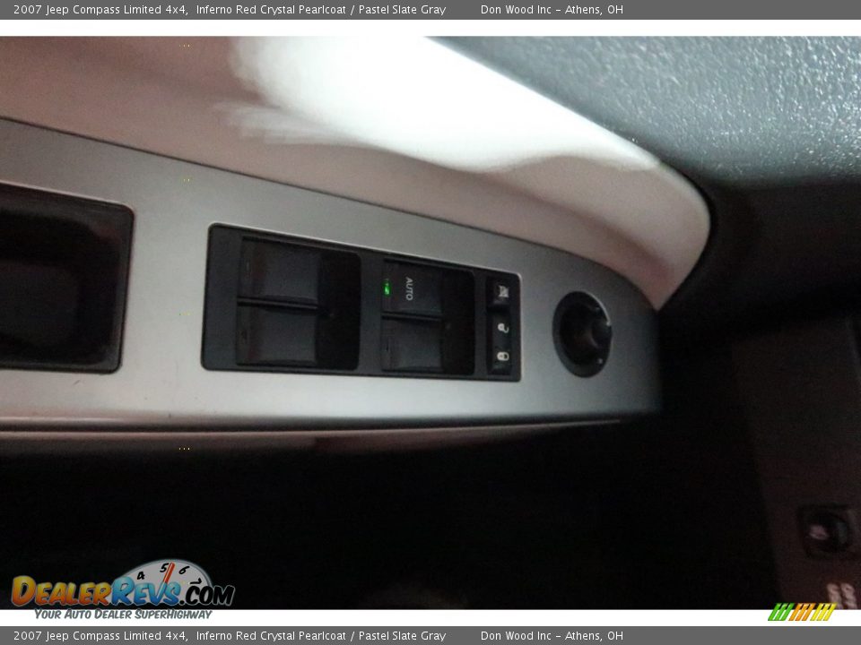 2007 Jeep Compass Limited 4x4 Inferno Red Crystal Pearlcoat / Pastel Slate Gray Photo #32