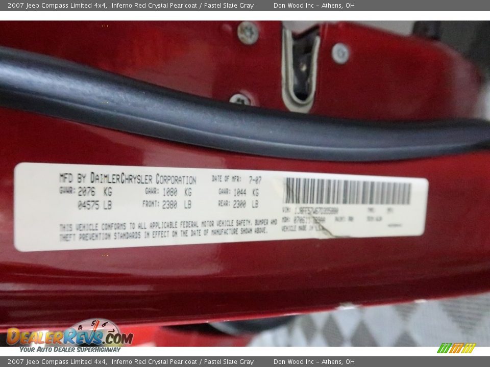 2007 Jeep Compass Limited 4x4 Inferno Red Crystal Pearlcoat / Pastel Slate Gray Photo #33