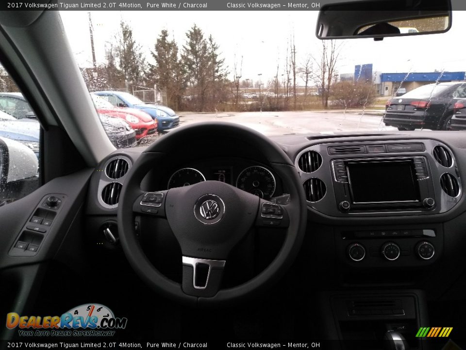 Dashboard of 2017 Volkswagen Tiguan Limited 2.0T 4Motion Photo #4