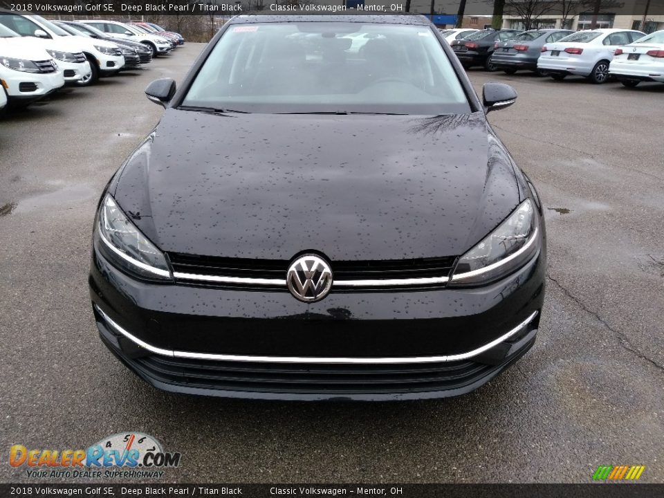 2018 Volkswagen Golf SE Deep Black Pearl / Titan Black Photo #1
