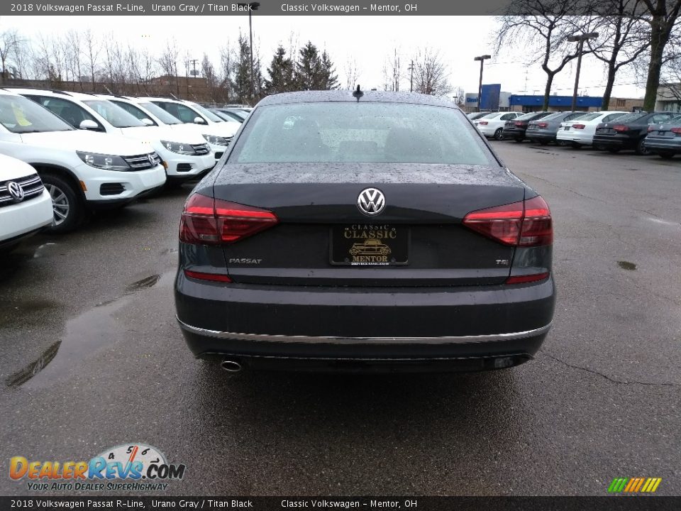 2018 Volkswagen Passat R-Line Urano Gray / Titan Black Photo #5