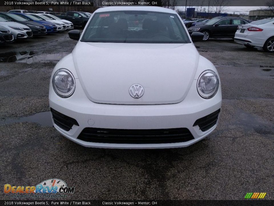2018 Volkswagen Beetle S Pure White / Titan Black Photo #1