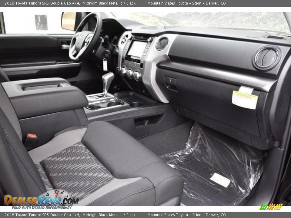 2018 Toyota Tundra SR5 Double Cab 4x4 Midnight Black Metallic / Black Photo #5