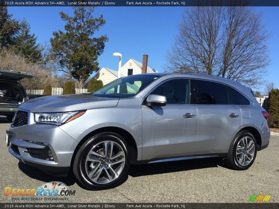 Front 3/4 View of 2018 Acura MDX Advance SH-AWD Photo #7