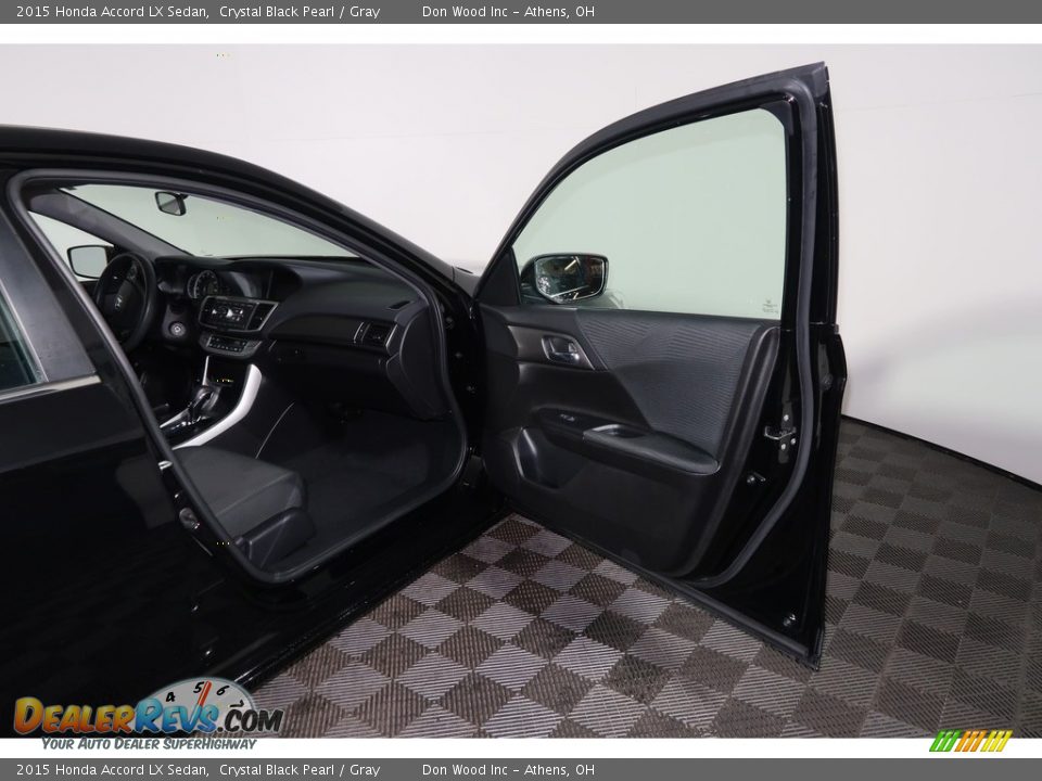 2015 Honda Accord LX Sedan Crystal Black Pearl / Gray Photo #28