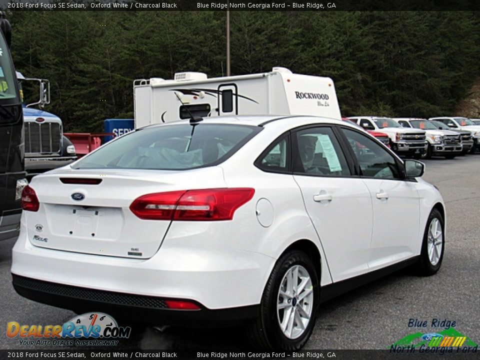 2018 Ford Focus SE Sedan Oxford White / Charcoal Black Photo #5