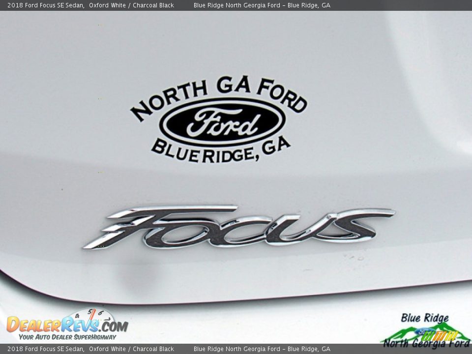 2018 Ford Focus SE Sedan Oxford White / Charcoal Black Photo #33