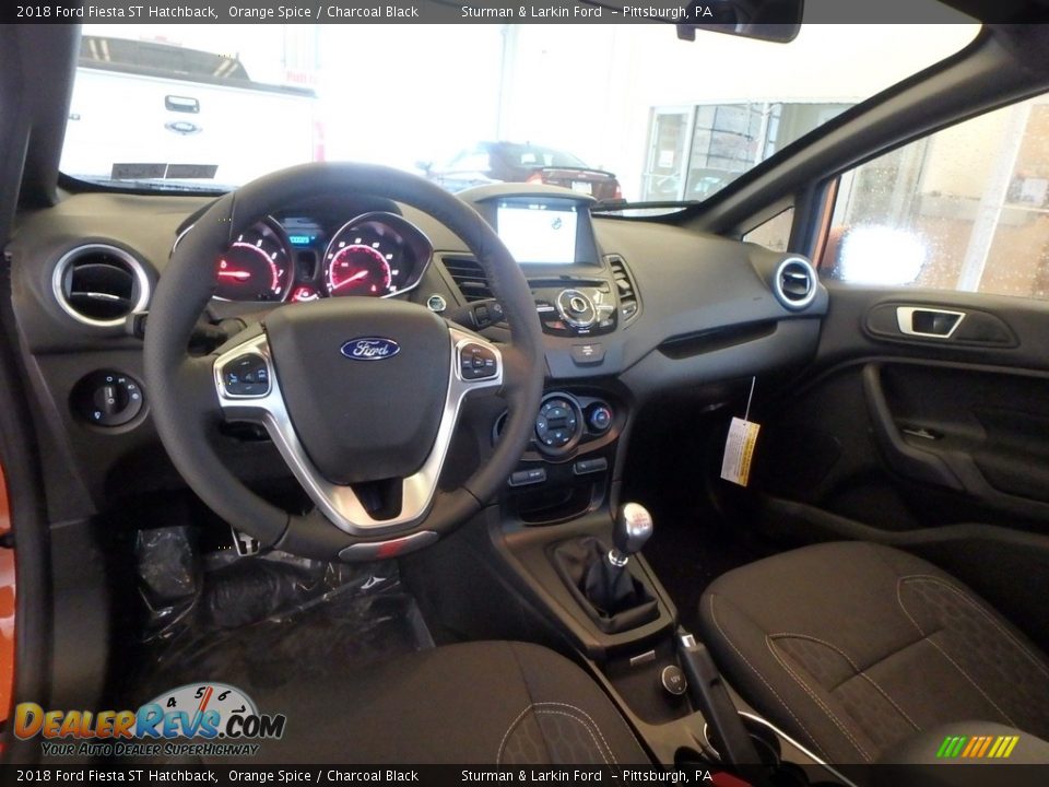 Charcoal Black Interior - 2018 Ford Fiesta ST Hatchback Photo #8