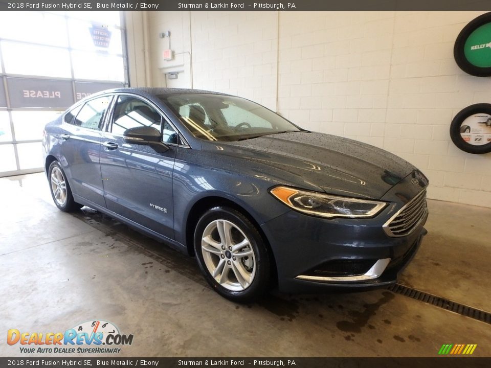 Front 3/4 View of 2018 Ford Fusion Hybrid SE Photo #1
