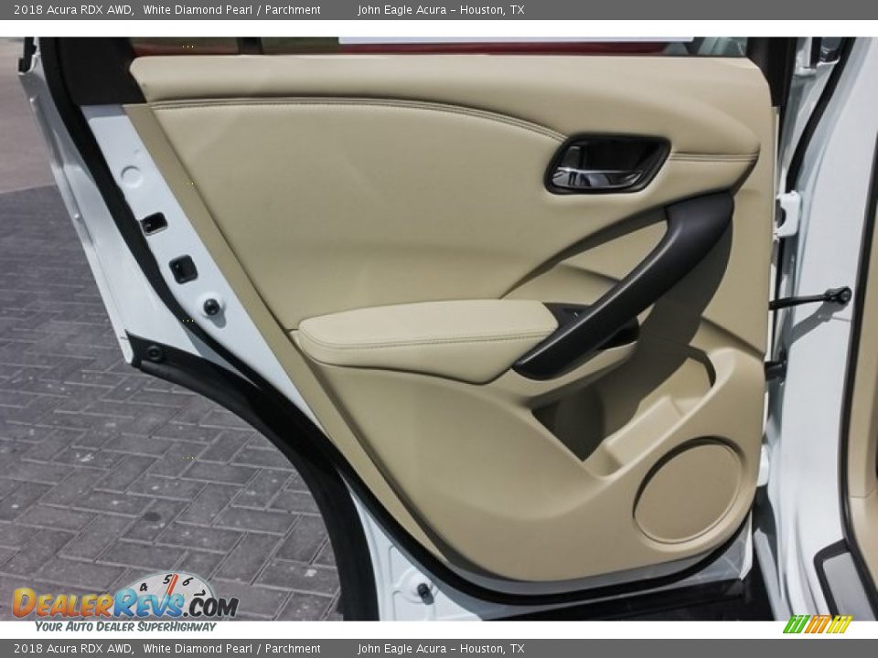 2018 Acura RDX AWD White Diamond Pearl / Parchment Photo #17
