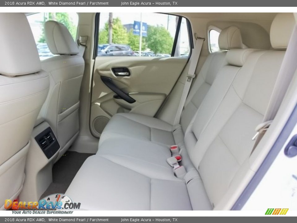 2018 Acura RDX AWD White Diamond Pearl / Parchment Photo #18