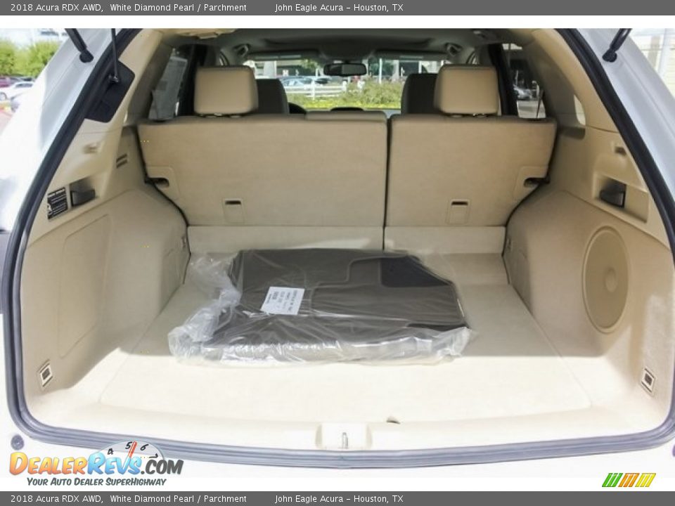 2018 Acura RDX AWD White Diamond Pearl / Parchment Photo #19