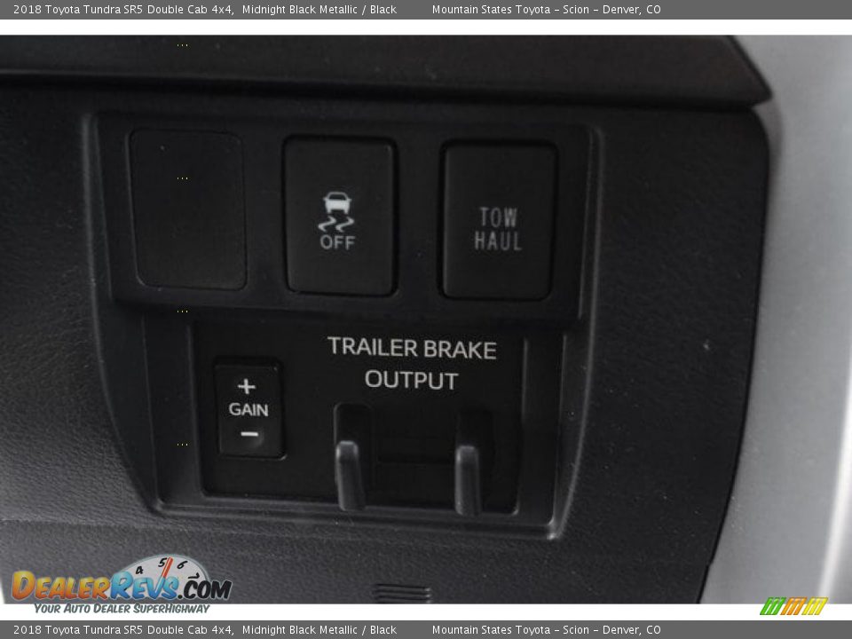 2018 Toyota Tundra SR5 Double Cab 4x4 Midnight Black Metallic / Black Photo #28