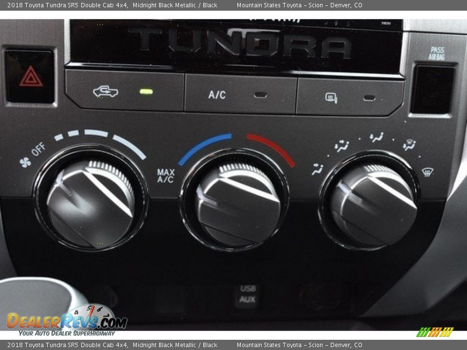 2018 Toyota Tundra SR5 Double Cab 4x4 Midnight Black Metallic / Black Photo #29