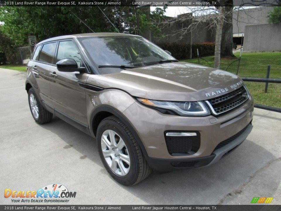 2018 Land Rover Range Rover Evoque SE Kaikoura Stone / Almond Photo #2