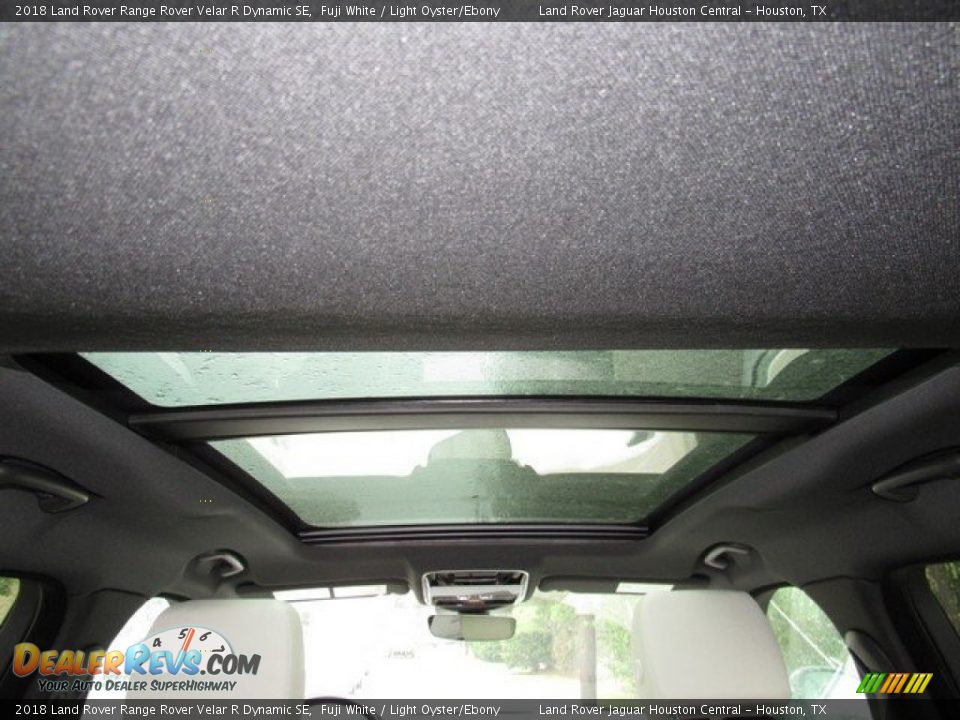 2018 Land Rover Range Rover Velar R Dynamic SE Fuji White / Light Oyster/Ebony Photo #18