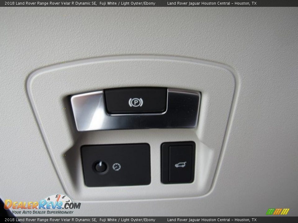 2018 Land Rover Range Rover Velar R Dynamic SE Fuji White / Light Oyster/Ebony Photo #26