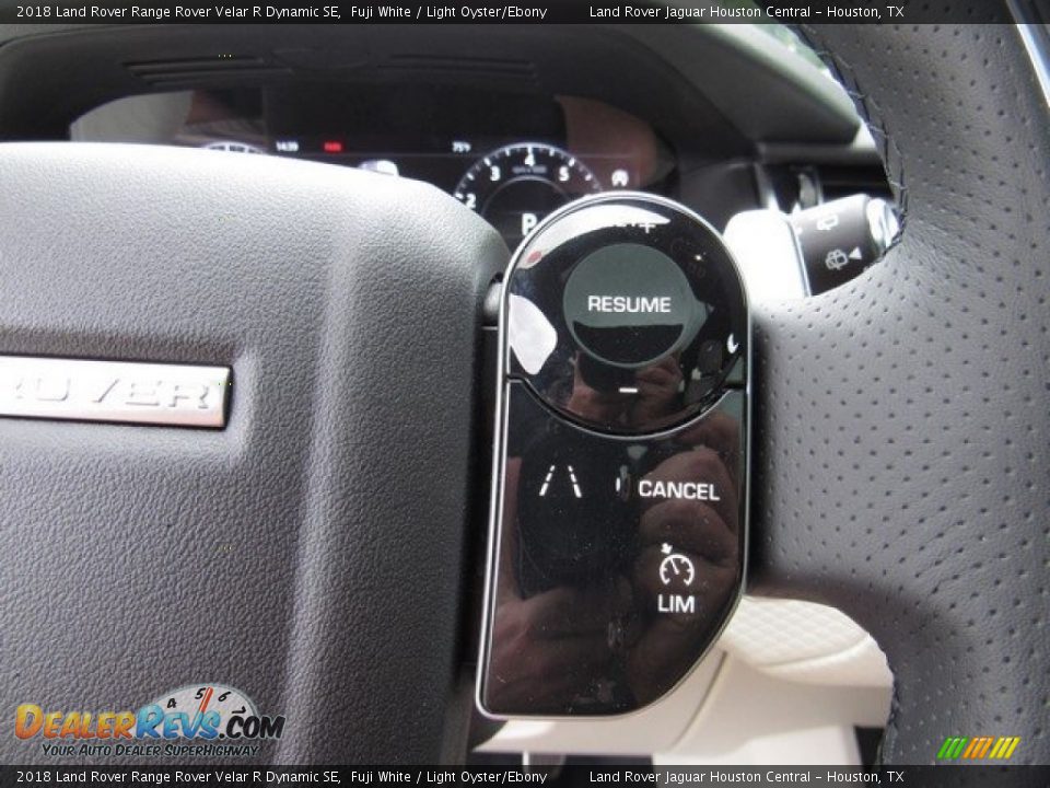 2018 Land Rover Range Rover Velar R Dynamic SE Fuji White / Light Oyster/Ebony Photo #28