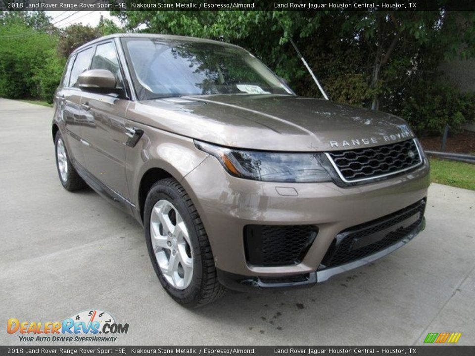 Front 3/4 View of 2018 Land Rover Range Rover Sport HSE Photo #2