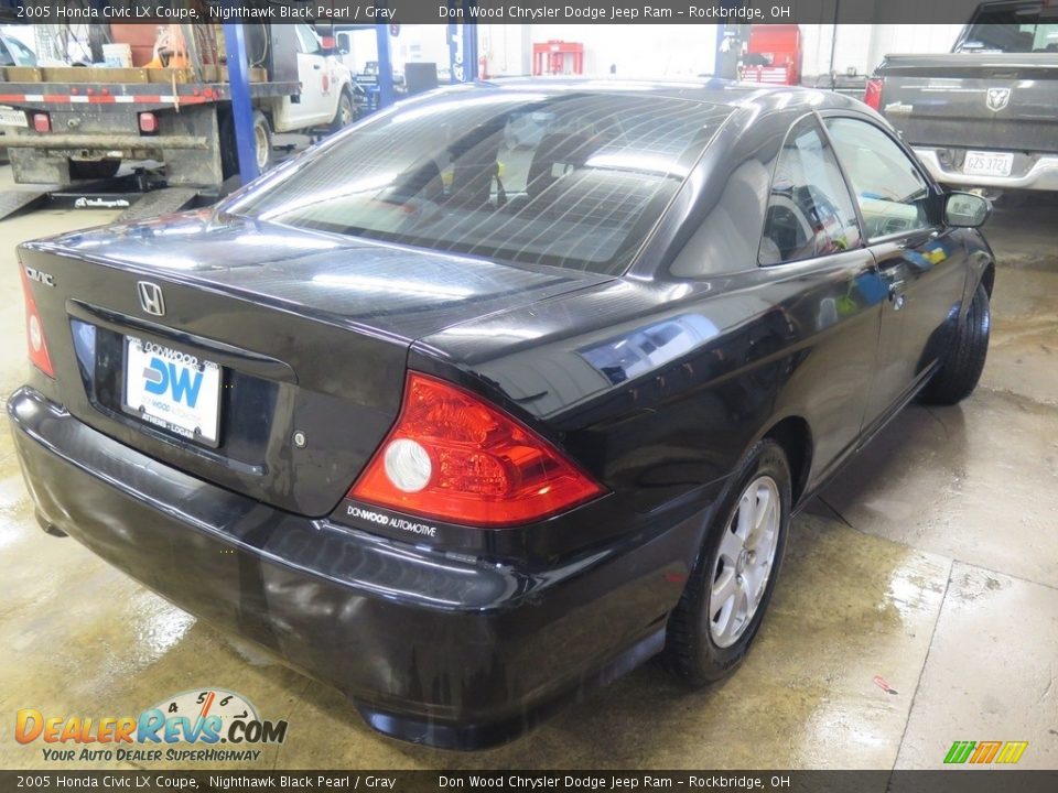 2005 Honda Civic LX Coupe Nighthawk Black Pearl / Gray Photo #11