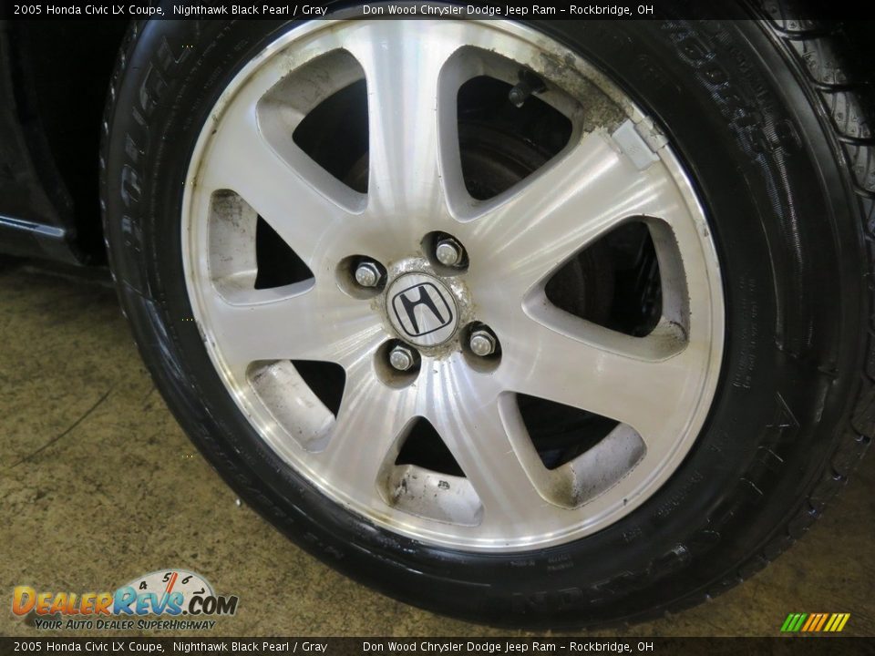 2005 Honda Civic LX Coupe Nighthawk Black Pearl / Gray Photo #24