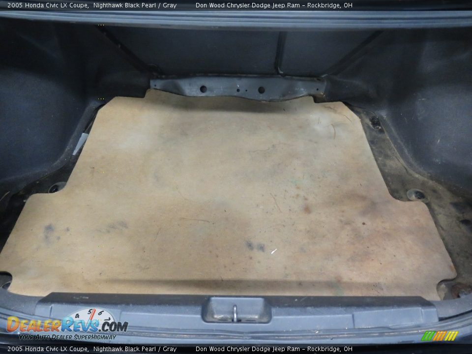 2005 Honda Civic LX Coupe Nighthawk Black Pearl / Gray Photo #27