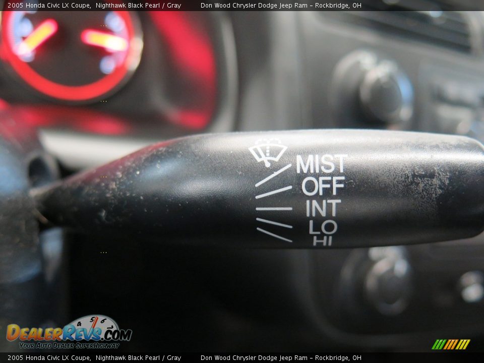 2005 Honda Civic LX Coupe Nighthawk Black Pearl / Gray Photo #33