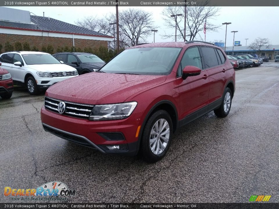 Front 3/4 View of 2018 Volkswagen Tiguan S 4MOTION Photo #2