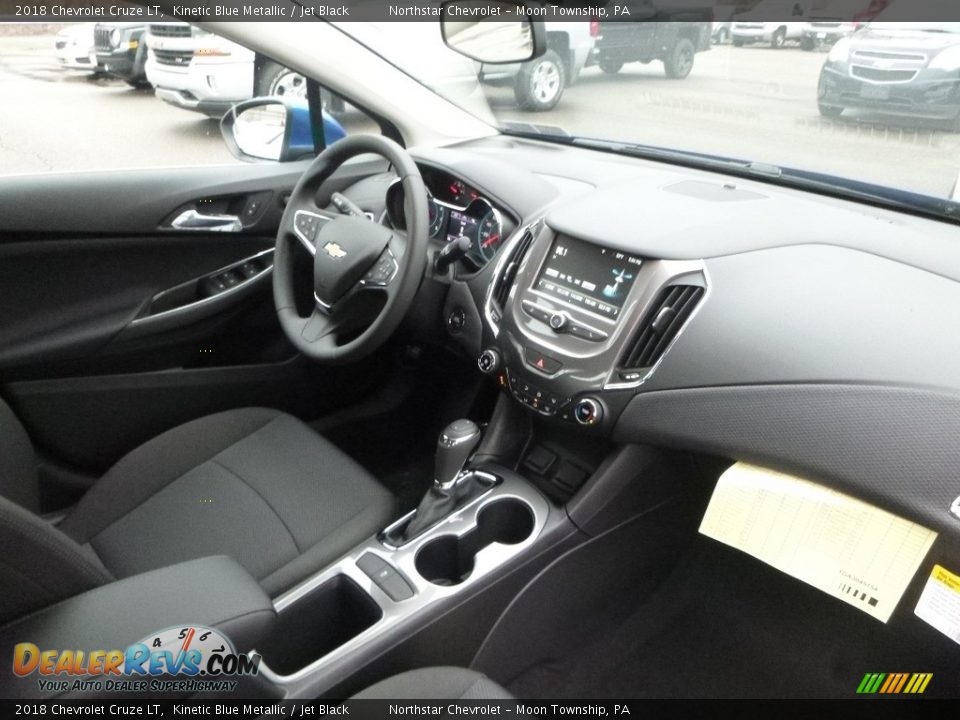 2018 Chevrolet Cruze LT Kinetic Blue Metallic / Jet Black Photo #11