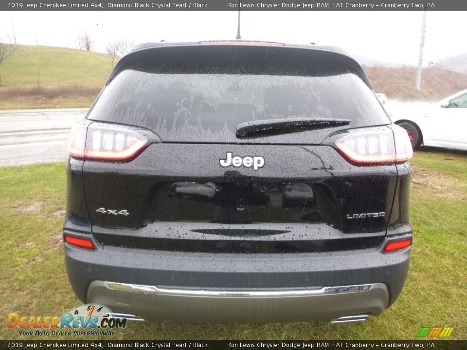 2019 Jeep Cherokee Limited 4x4 Diamond Black Crystal Pearl / Black Photo #4
