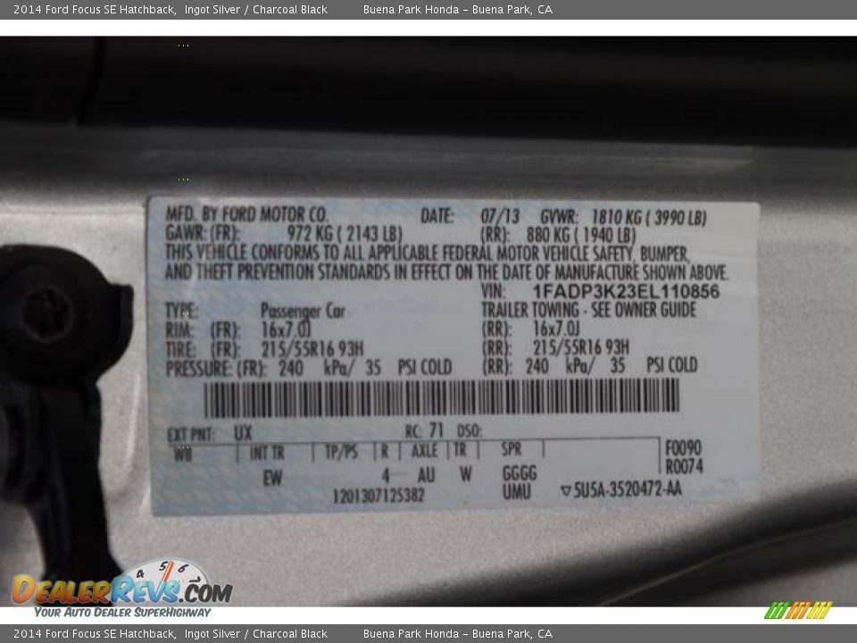 2014 Ford Focus SE Hatchback Ingot Silver / Charcoal Black Photo #33