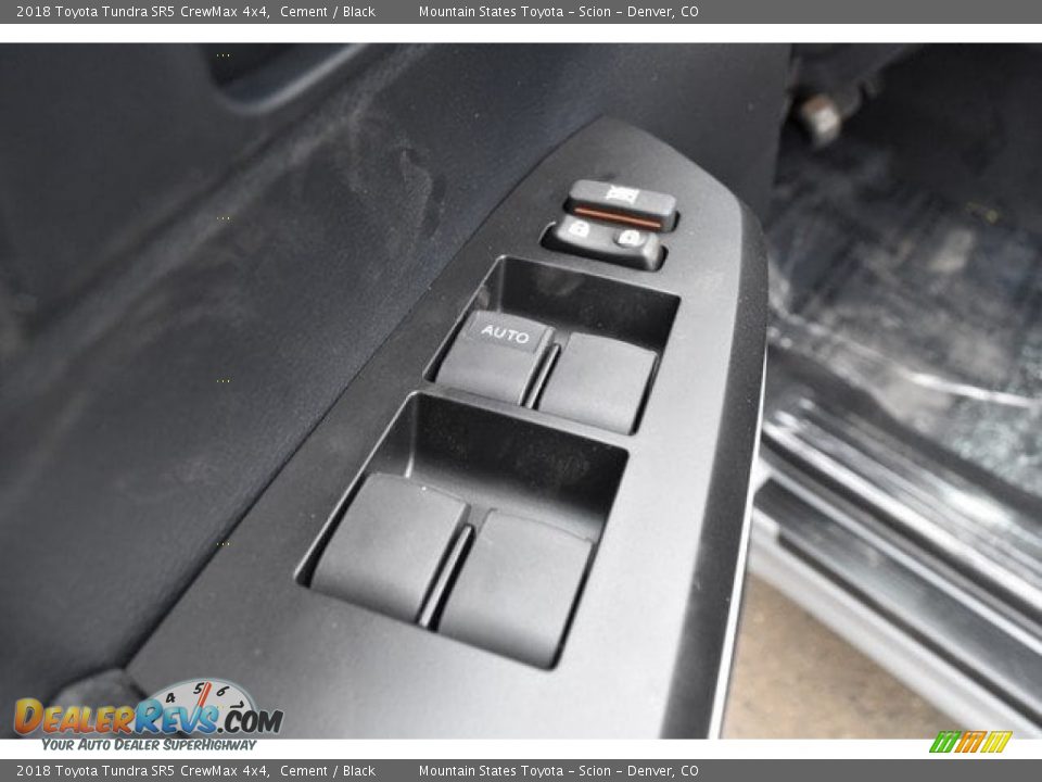 2018 Toyota Tundra SR5 CrewMax 4x4 Cement / Black Photo #23