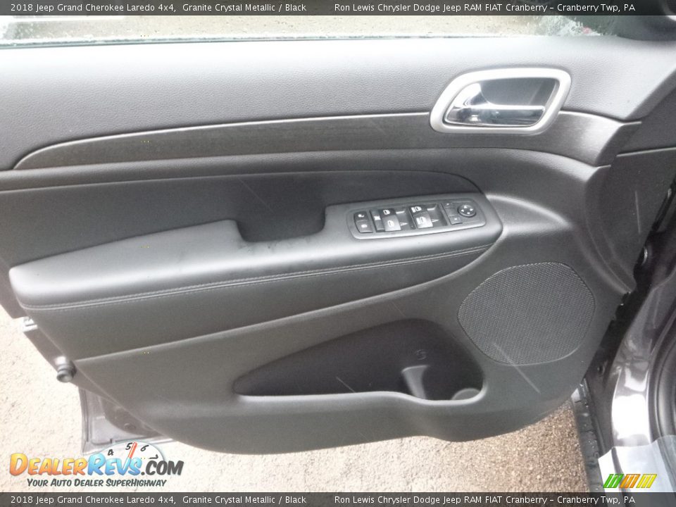 2018 Jeep Grand Cherokee Laredo 4x4 Granite Crystal Metallic / Black Photo #13