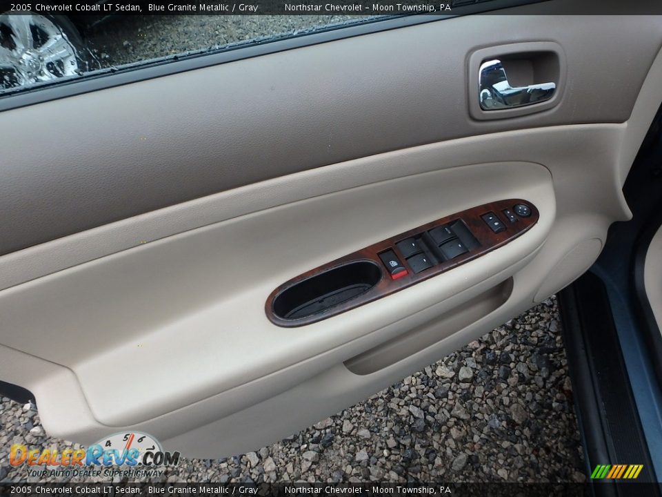 2005 Chevrolet Cobalt LT Sedan Blue Granite Metallic / Gray Photo #11