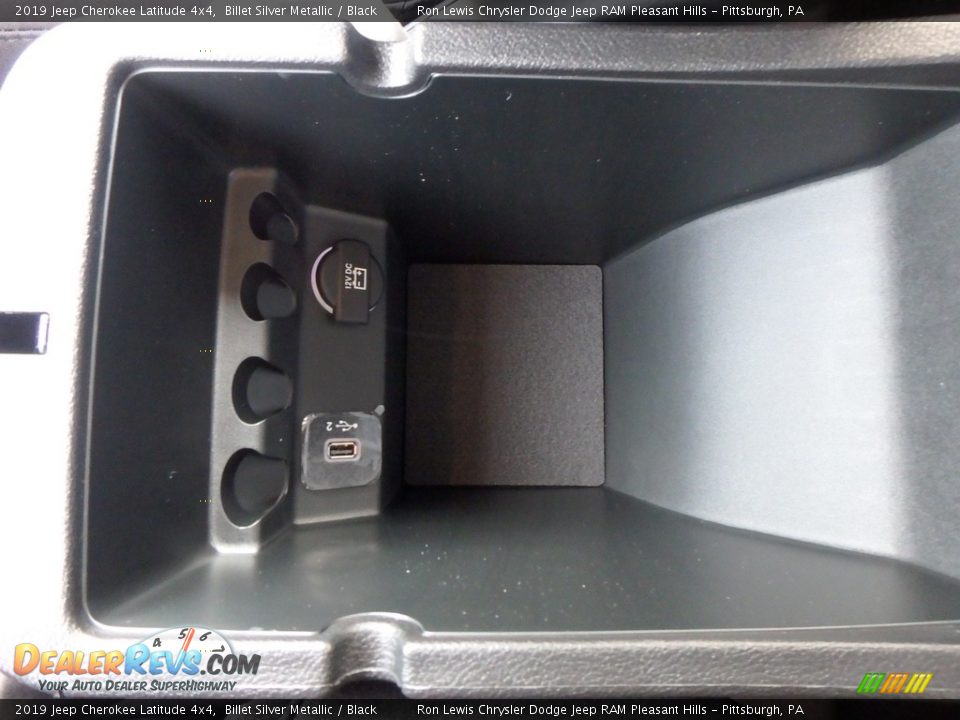 2019 Jeep Cherokee Latitude 4x4 Billet Silver Metallic / Black Photo #19