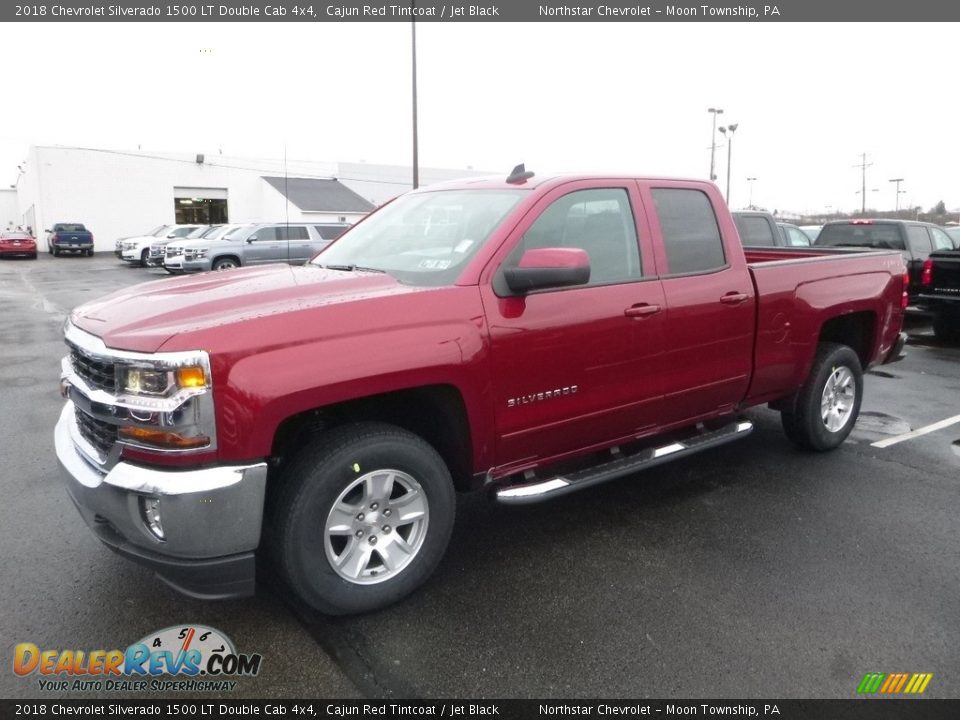 Front 3/4 View of 2018 Chevrolet Silverado 1500 LT Double Cab 4x4 Photo #1