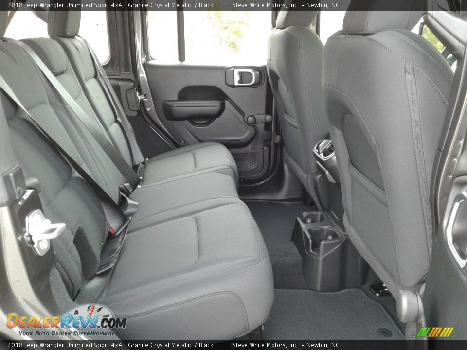 2018 Jeep Wrangler Unlimited Sport 4x4 Granite Crystal Metallic / Black Photo #13