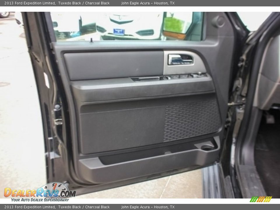 2013 Ford Expedition Limited Tuxedo Black / Charcoal Black Photo #18