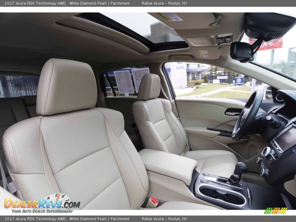 2017 Acura RDX Technology AWD White Diamond Pearl / Parchment Photo #26