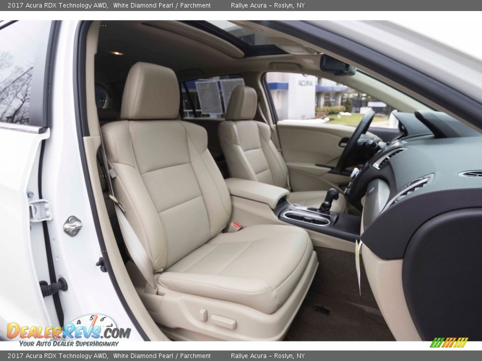 2017 Acura RDX Technology AWD White Diamond Pearl / Parchment Photo #27