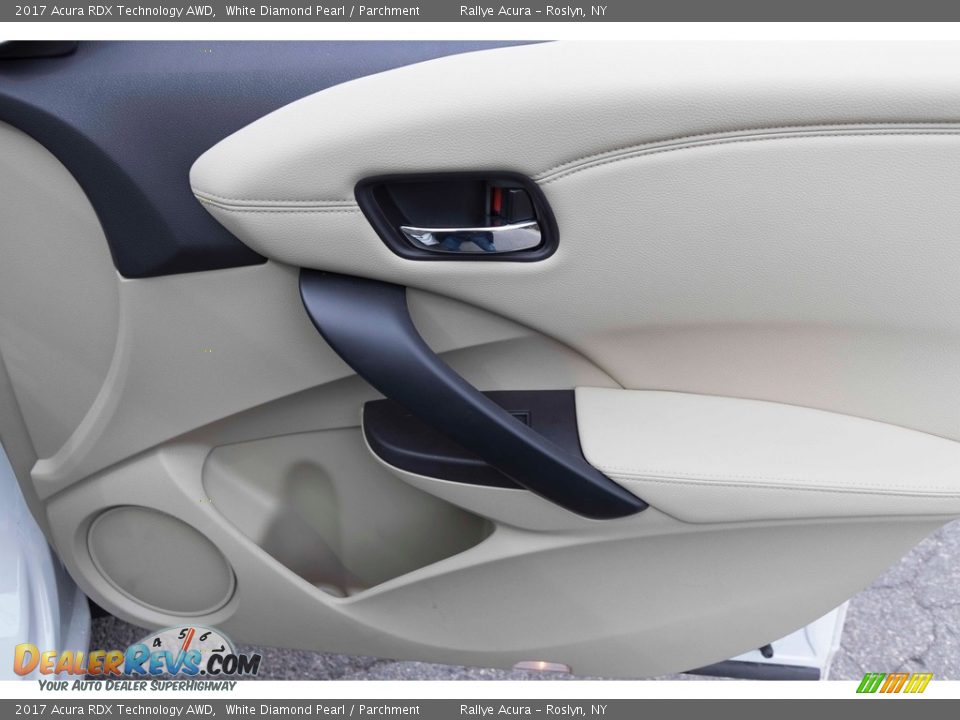 2017 Acura RDX Technology AWD White Diamond Pearl / Parchment Photo #28