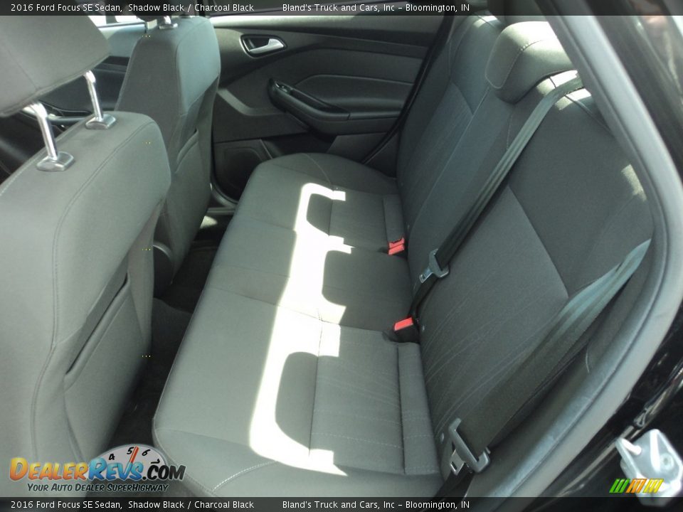 2016 Ford Focus SE Sedan Shadow Black / Charcoal Black Photo #8