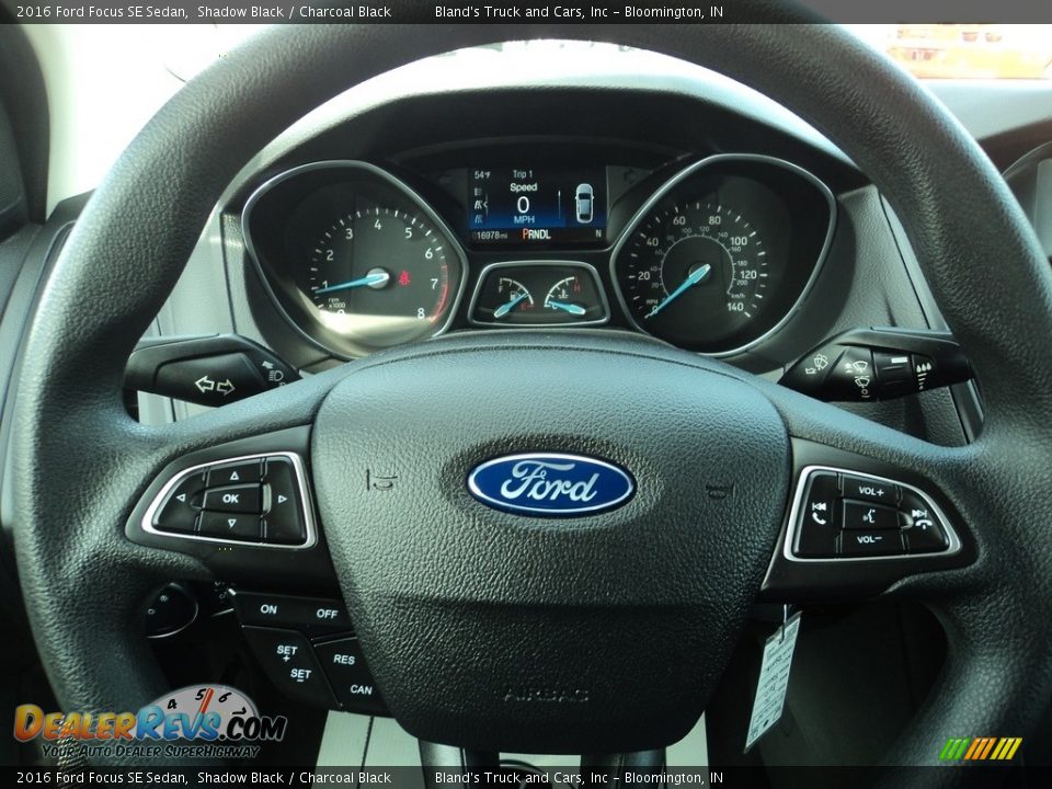 2016 Ford Focus SE Sedan Shadow Black / Charcoal Black Photo #12