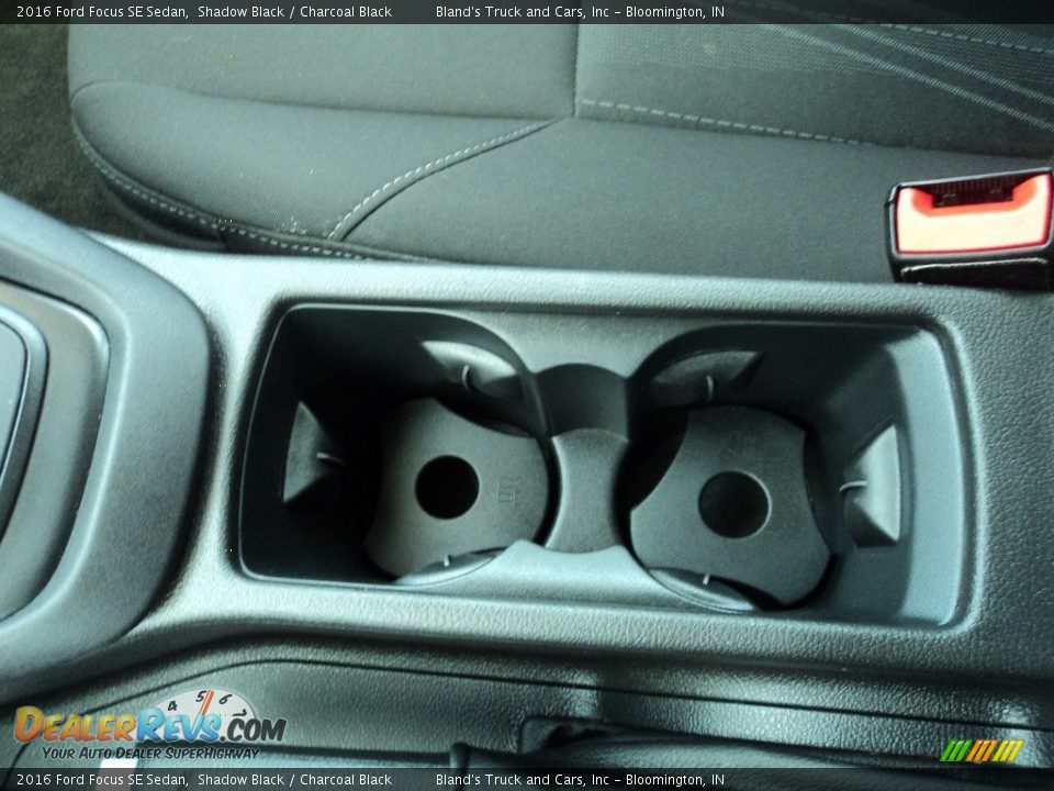 2016 Ford Focus SE Sedan Shadow Black / Charcoal Black Photo #23