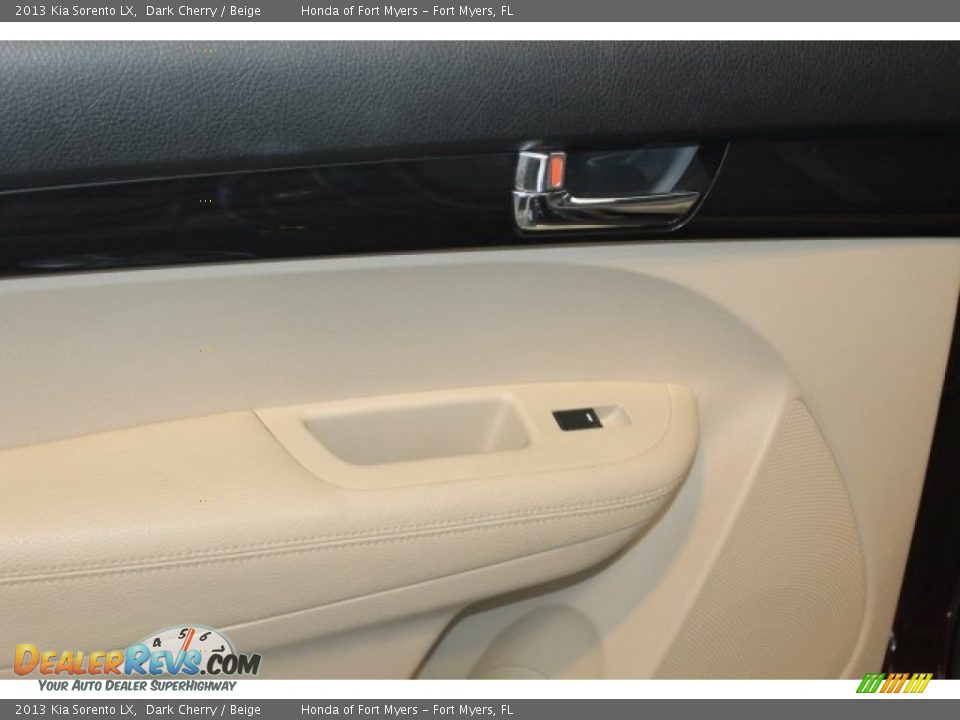 2013 Kia Sorento LX Dark Cherry / Beige Photo #32