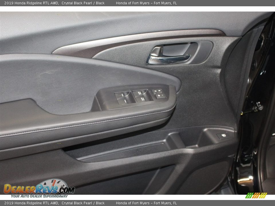 Door Panel of 2019 Honda Ridgeline RTL AWD Photo #17
