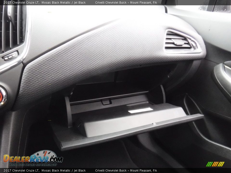 2017 Chevrolet Cruze LT Mosaic Black Metallic / Jet Black Photo #25