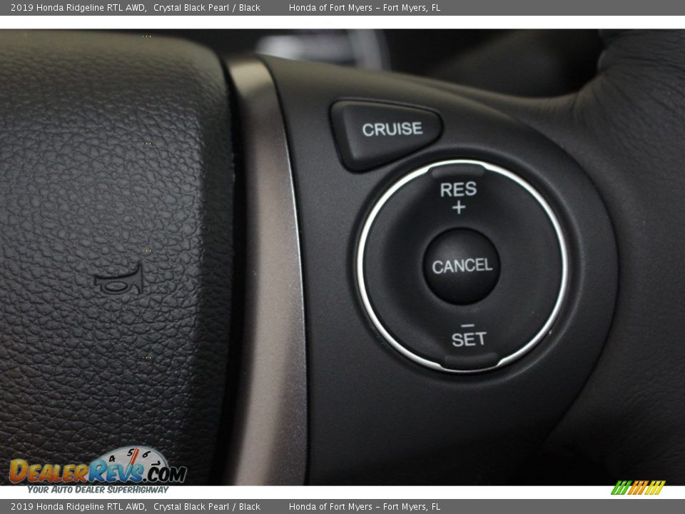 Controls of 2019 Honda Ridgeline RTL AWD Photo #25