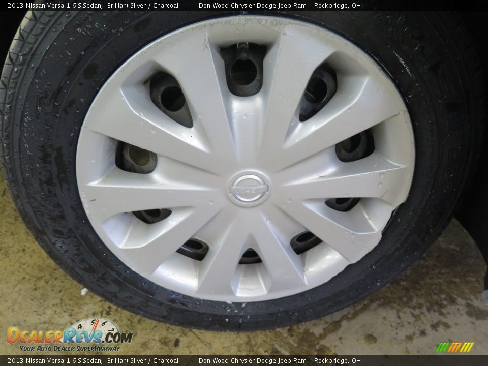 2013 Nissan Versa 1.6 S Sedan Brilliant Silver / Charcoal Photo #22