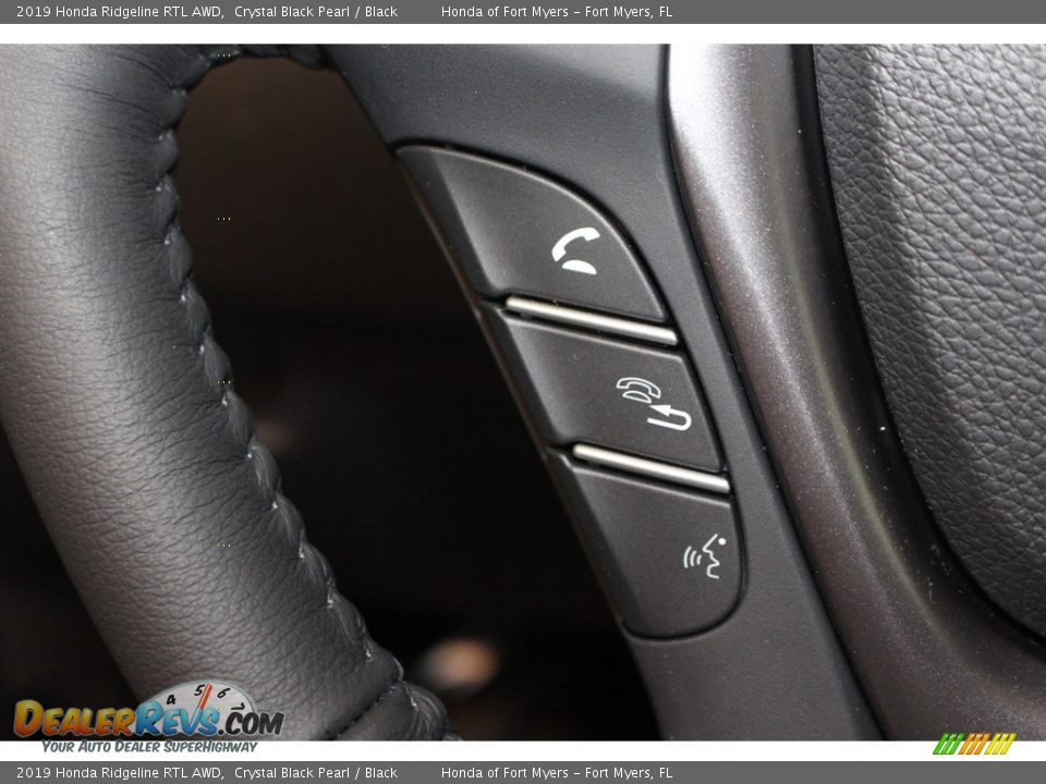 Controls of 2019 Honda Ridgeline RTL AWD Photo #26